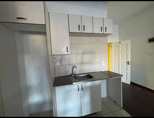 0 BEDROOM PROPERTY TO RENT IN ESPLANADE